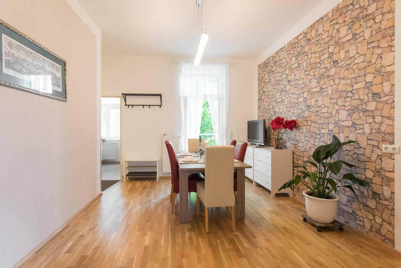 Apartament Spacious Station *