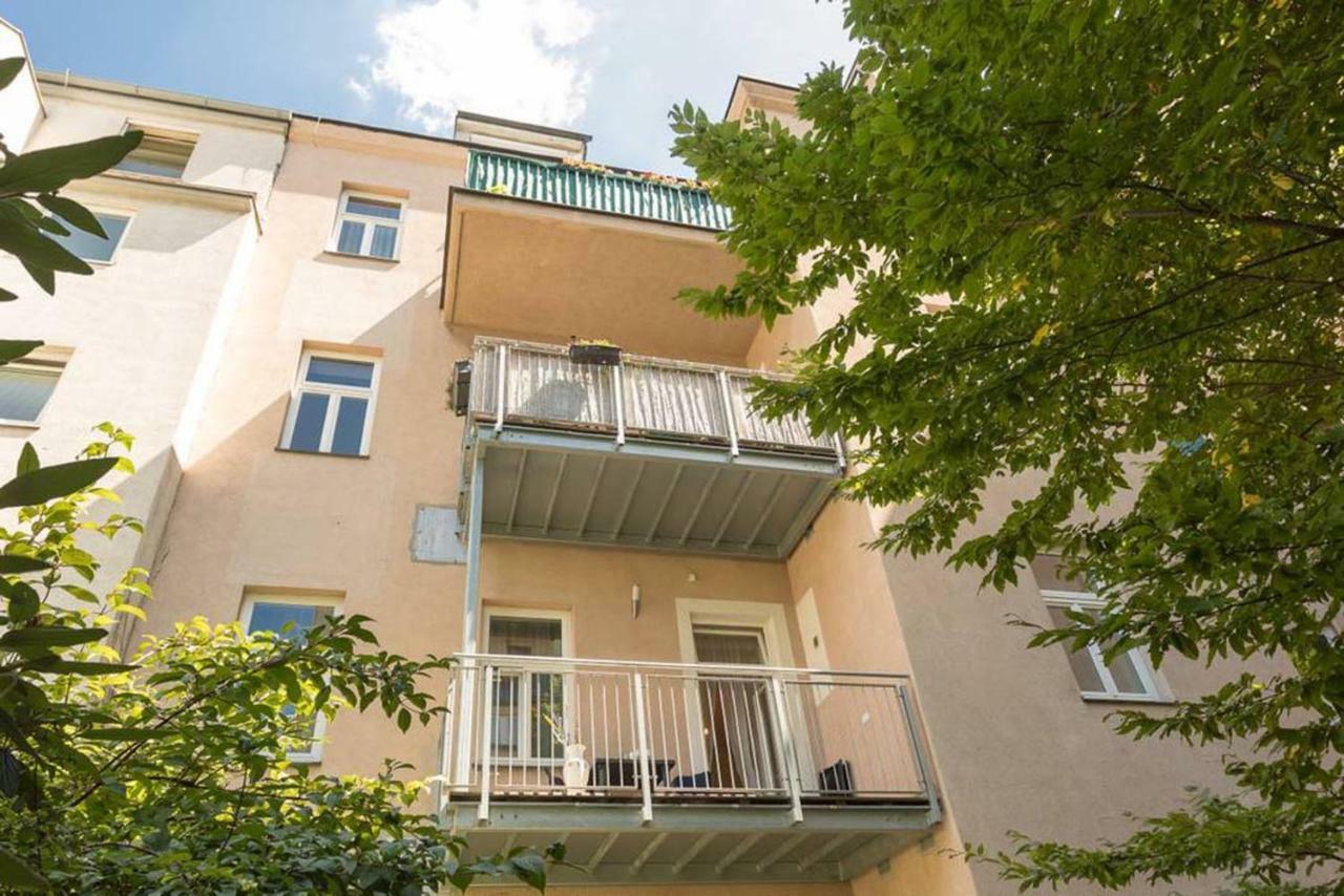Apartament Spacious Station *